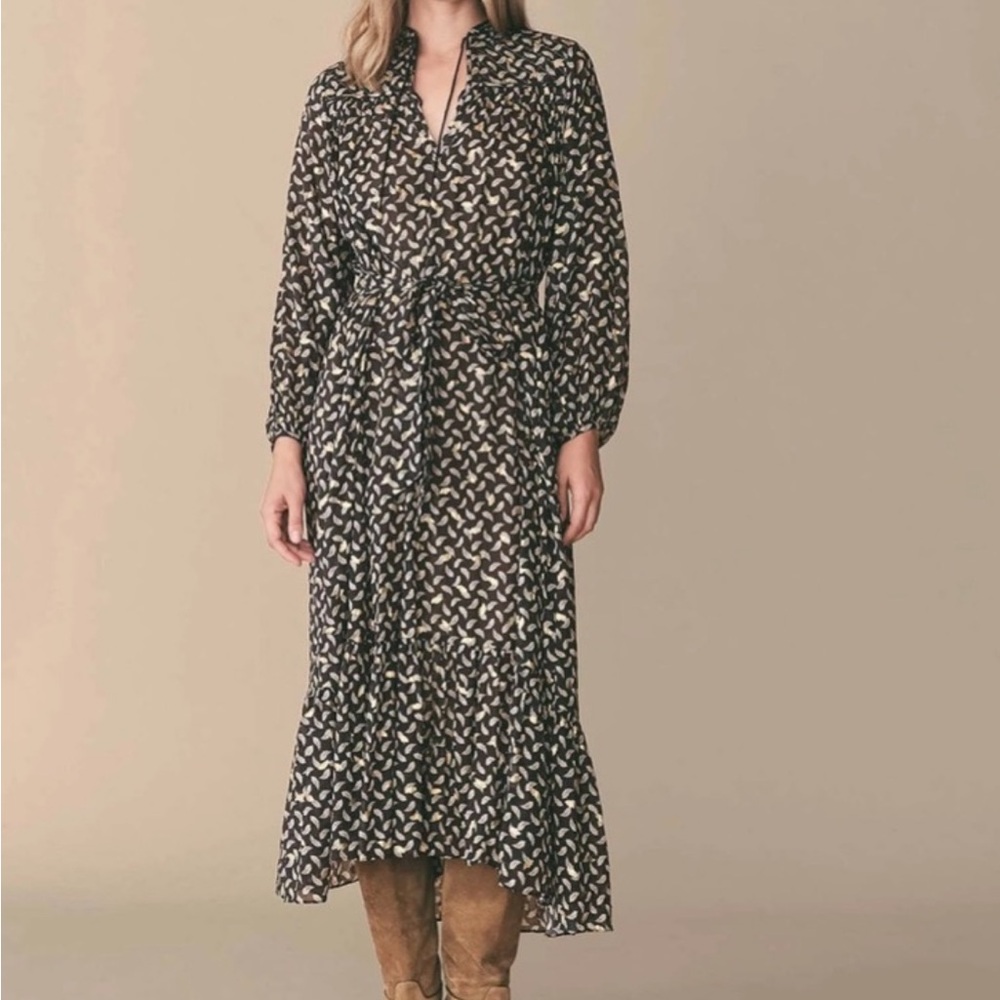 Doen Black and  Long Sleeve Dress with gold accent